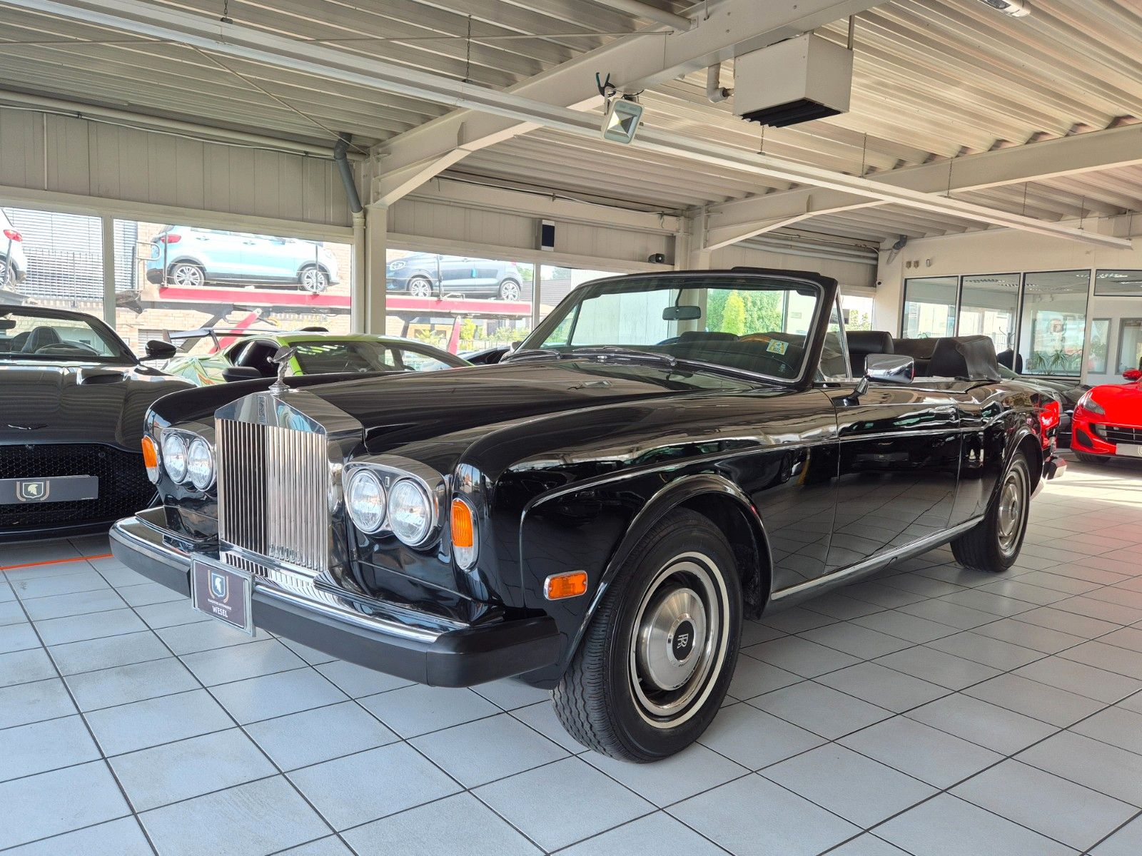 Fahrzeugabbildung Rolls-Royce Corniche/Technisch umfassend revidiert+Historie