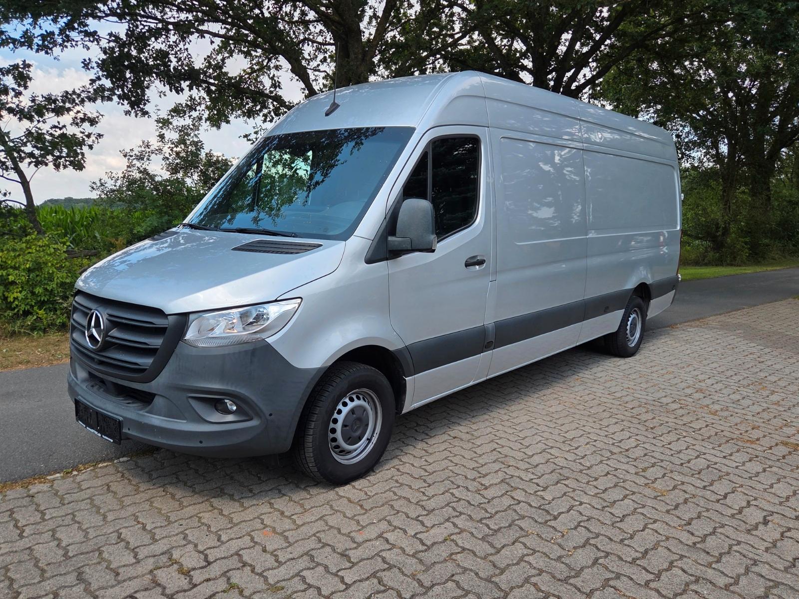 Mercedes-Benz 317 CDI Sprinter Lang & Hoch Maxi AHK in Silber