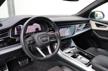 Audi Q8 - 10