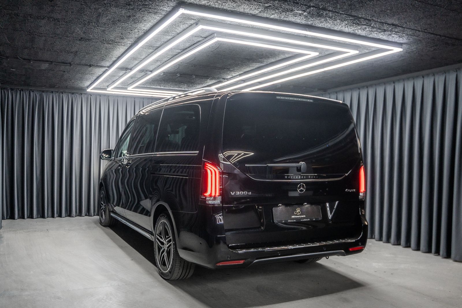 Fahrzeugabbildung Mercedes-Benz V300d EXCLUSIVE 4M Lang AIRMATIC Luxus*VIP*25