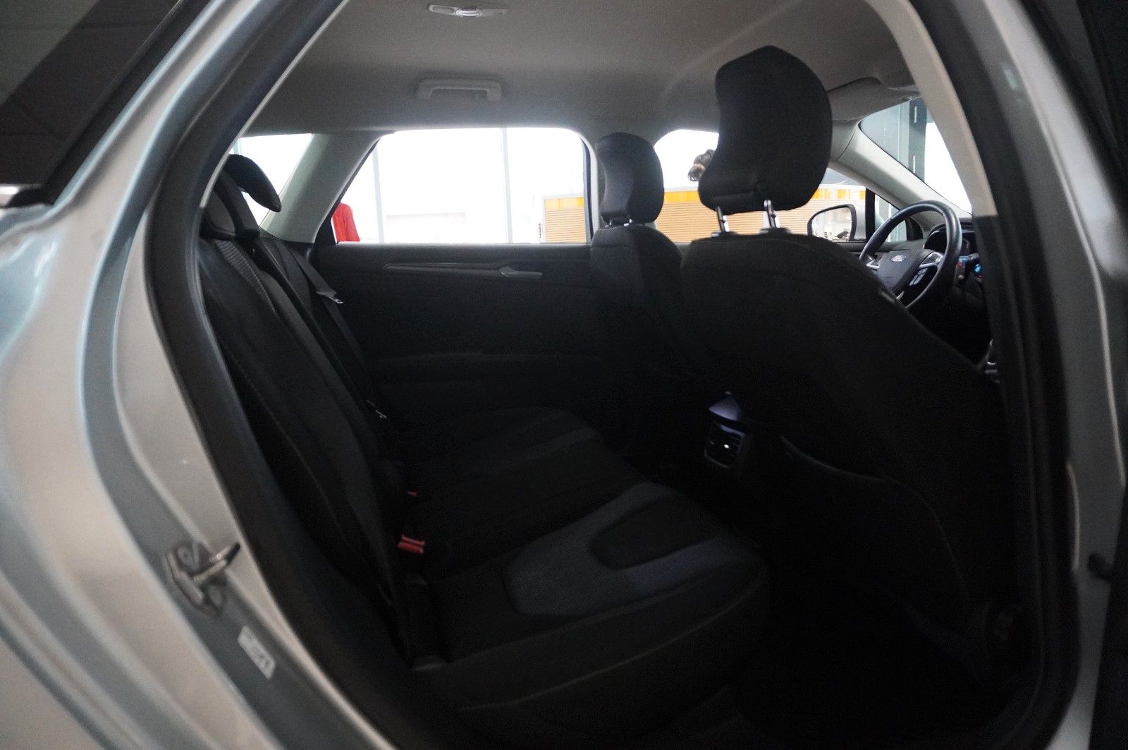 Fahrzeugabbildung Ford Mondeo Turnier 2.0 TITANIUM NAVI/LED/SPORT/DAB+