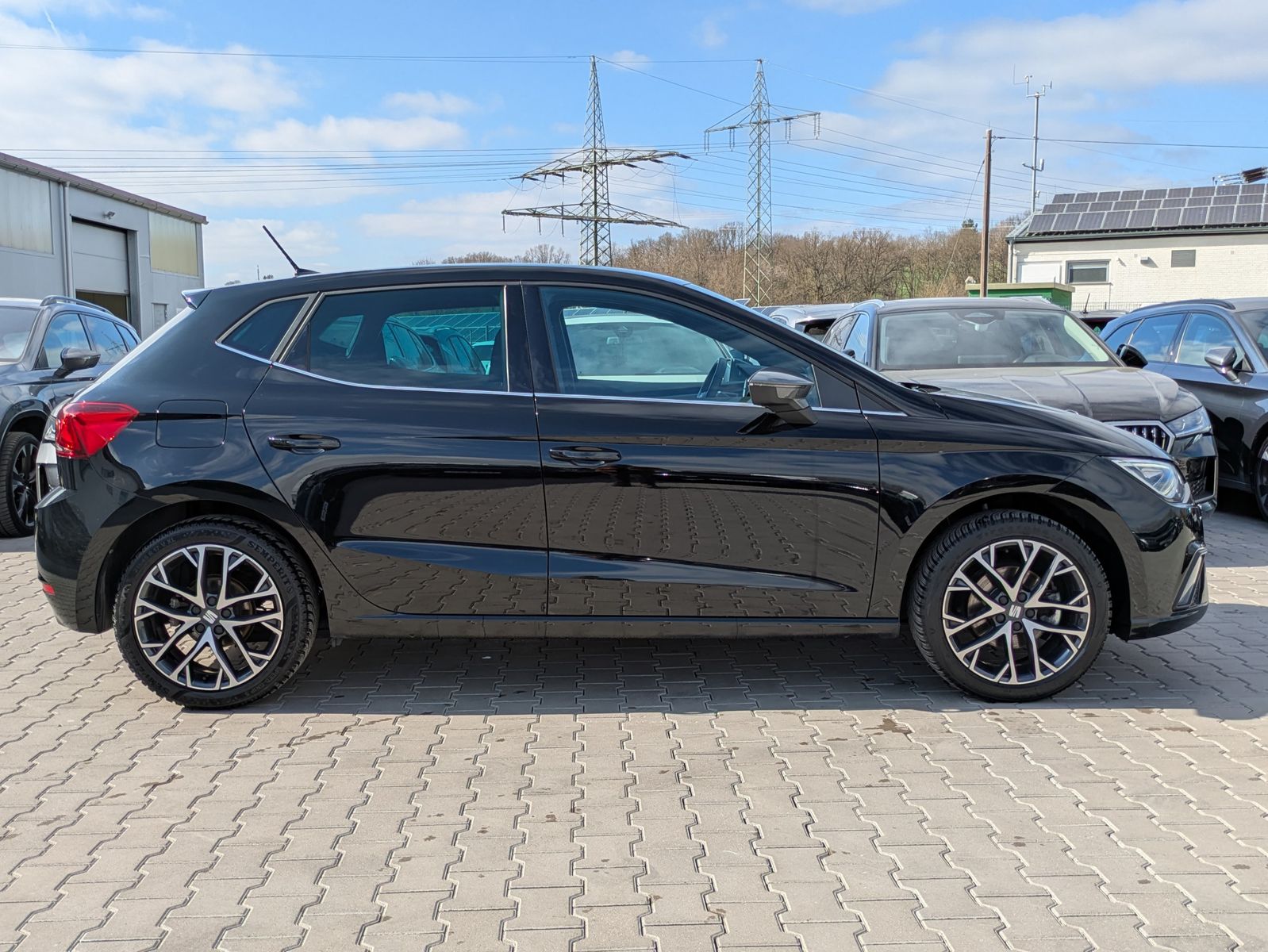 Fahrzeugabbildung SEAT Ibiza Xcellence 1.0 TSI VOLL-LED*ACC*APP*KAMERA