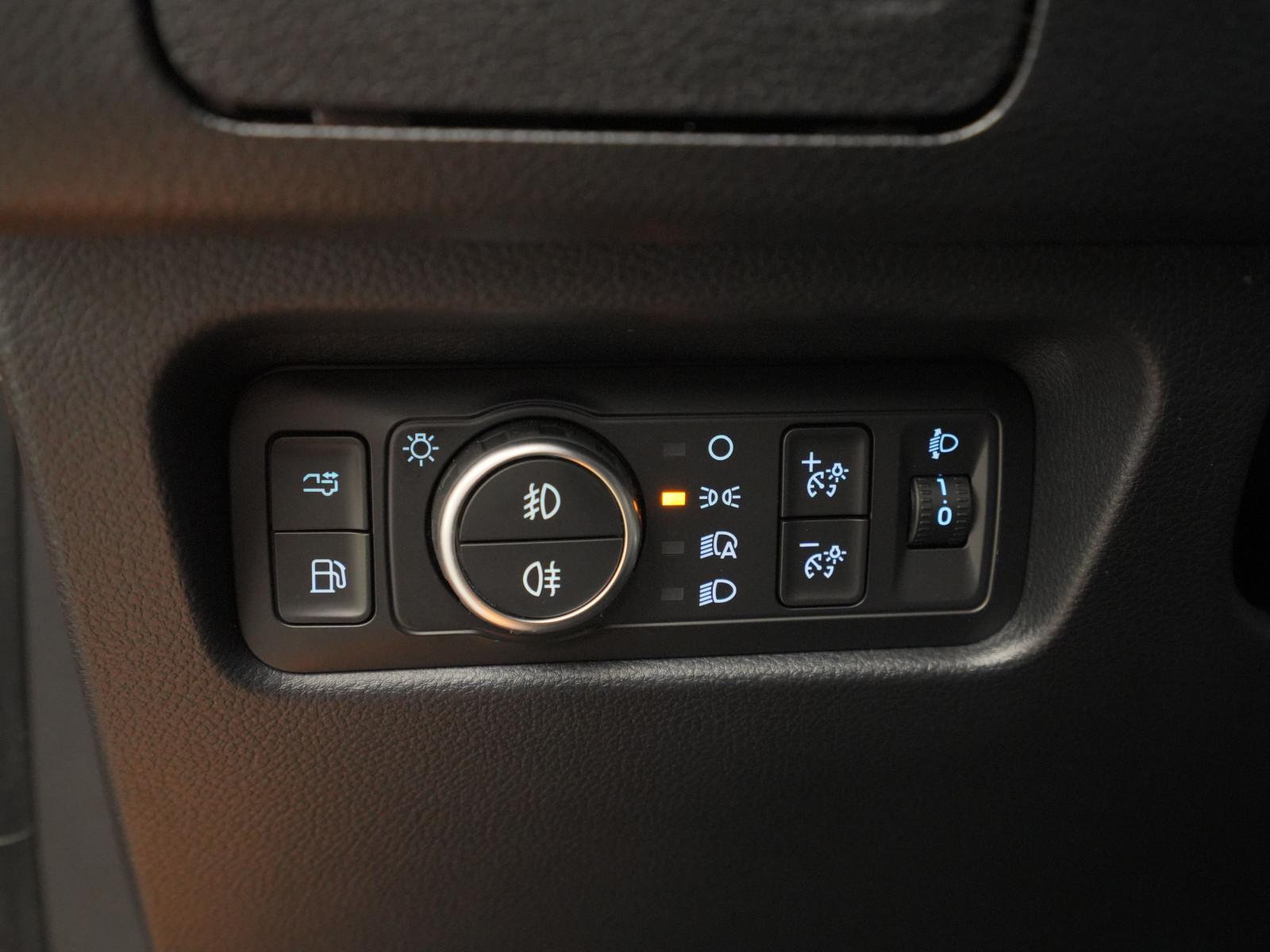 Car Image 38