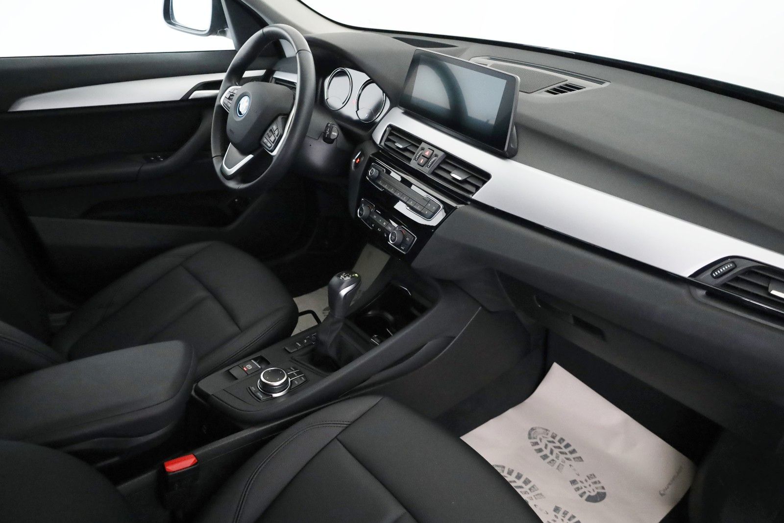 Fahrzeugabbildung BMW X1 xDrive 25e Advantage,Leder,Navi,HUD,Kamera,SH