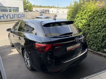 Toyota Avensis - 5