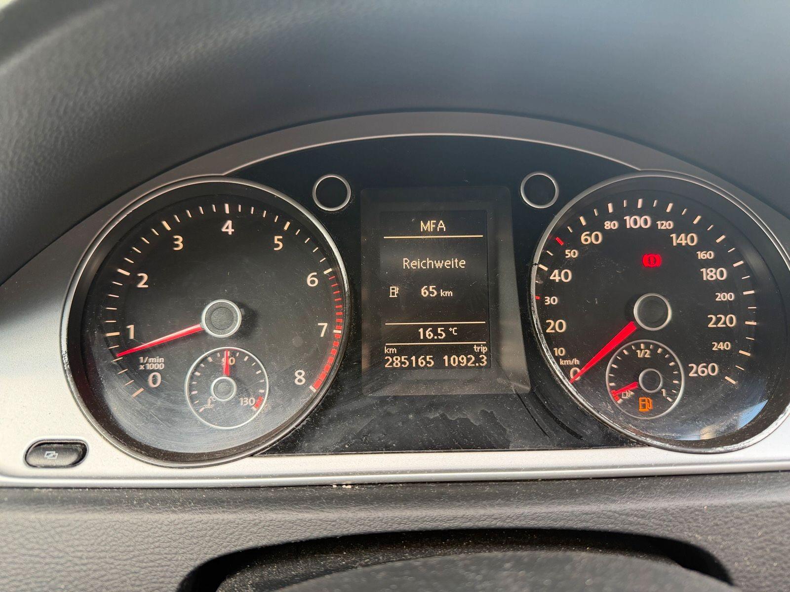 Volkswagen Passat 2011 — photo 13