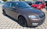 Skoda Octavia 1.6 TDI Lim. Ambition Temp.|PDC| - Skoda Octavia mit Diesel-Antrieb: Limousine, 1.6