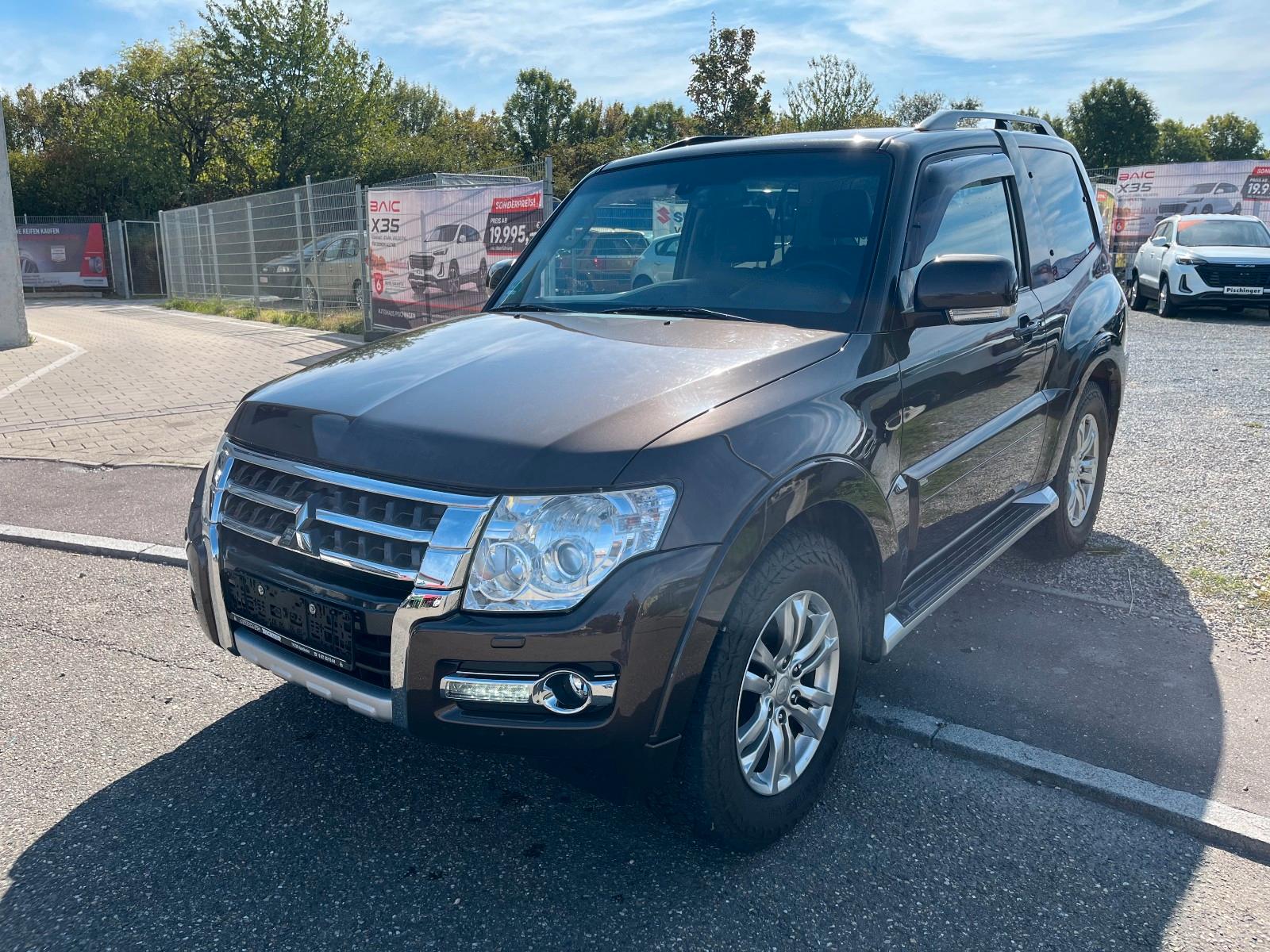 Mitsubishi Pajero 3,2 DI-D SUV-Star  Automatik