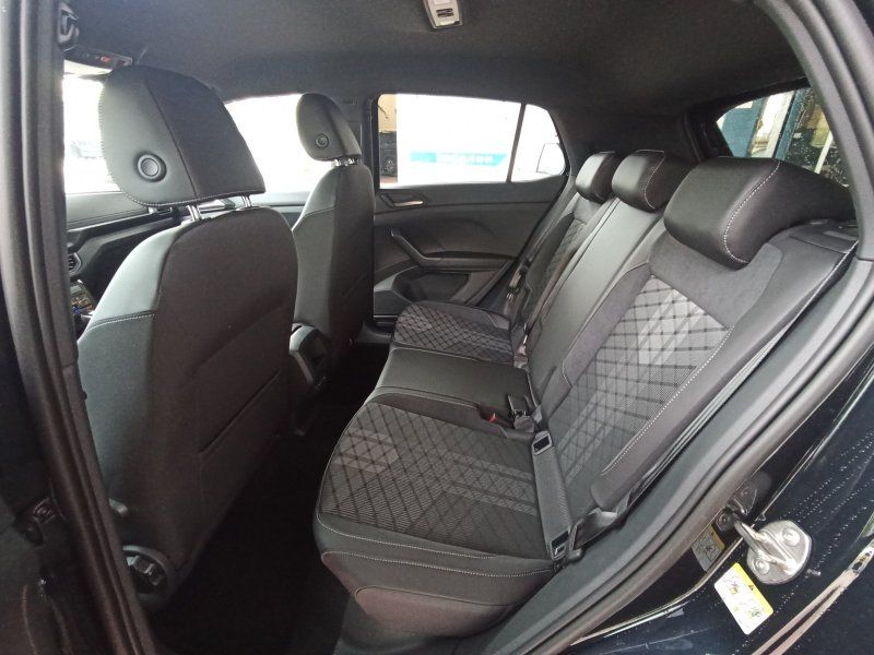 Fahrzeugansicht 16 Fahrzeugabbildung Volkswagen T-Cross 1.5 TSI R-Line DSG 1 AHK+MATRIX+NAVI+TRA
