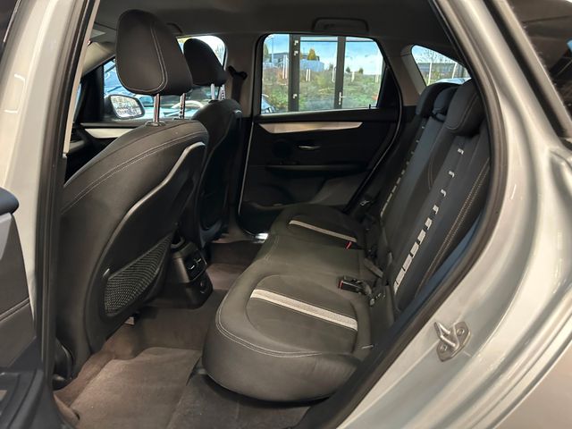 BMW 218 d Active Tourer*Klima*AHK*LED*Navi*Bluetooth