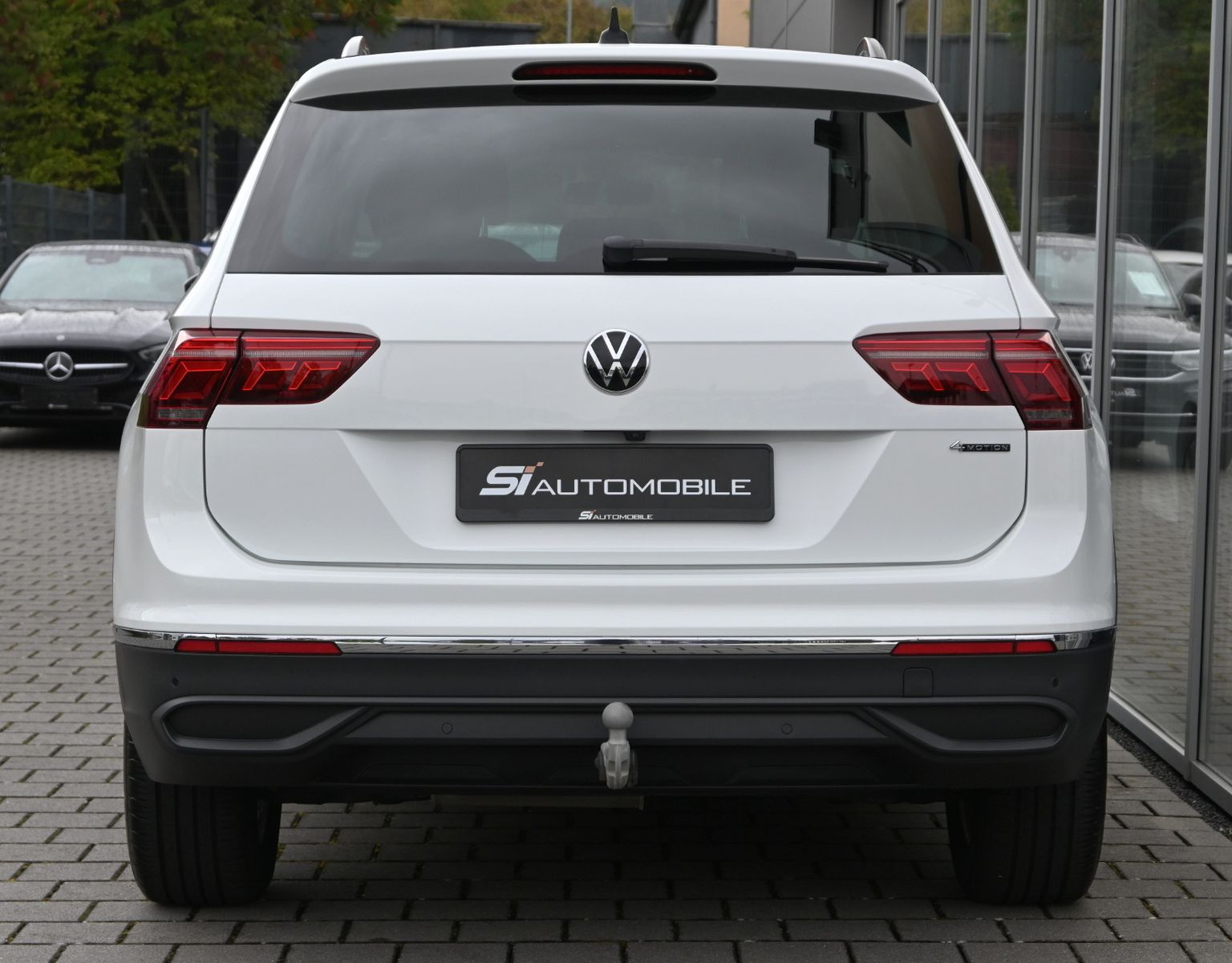 Fahrzeugabbildung Volkswagen Tiguan 2.0 TDI DSG 4MOT Life °ACC°AHK°HUD°STHZ°