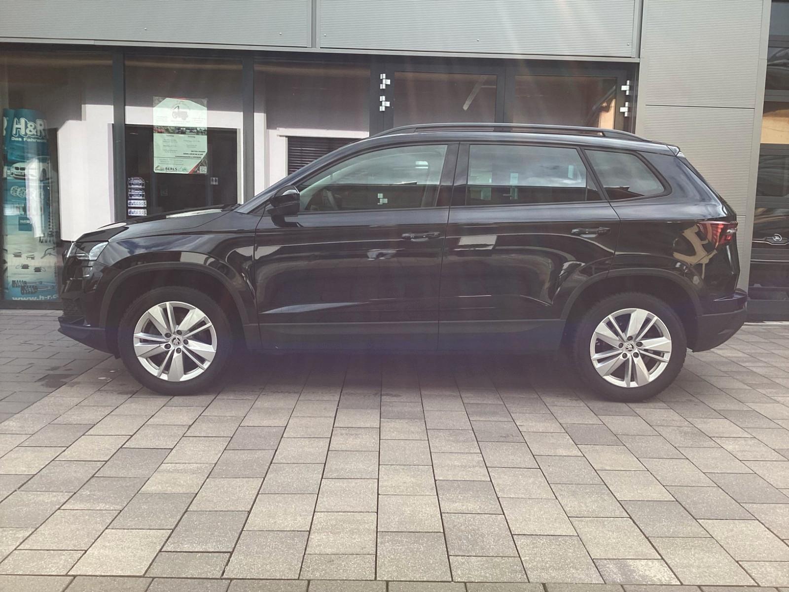 Skoda Karoq 1,5 TSI DSG Selection LED+Navi+ACC+AHK+Kam
