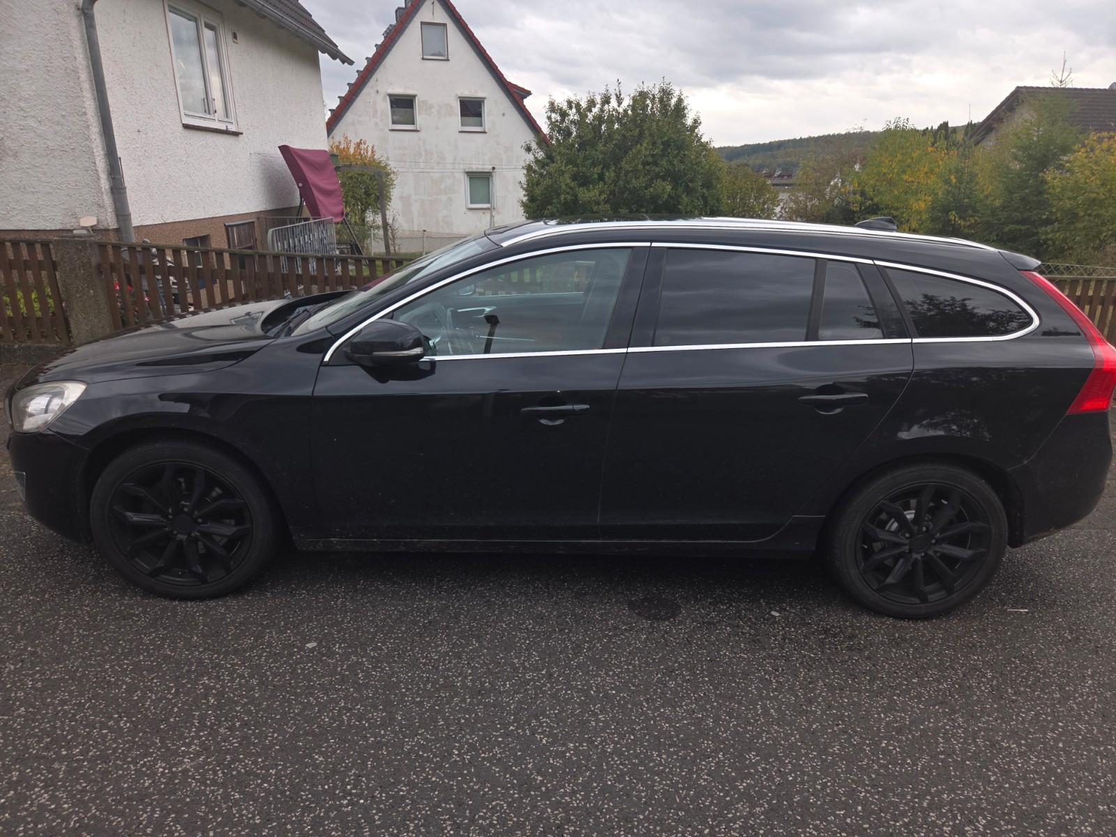 Volvo V60 2011 — photo 9