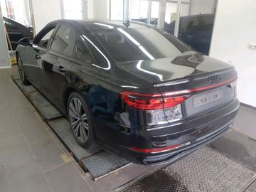 Audi A8 - 3