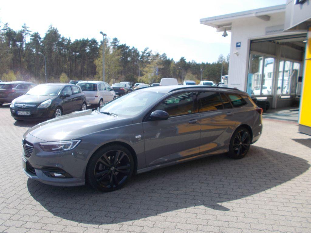 Opel Insignia ST 2.0BiTurbo Diesel 4x4 Sonderfarbe