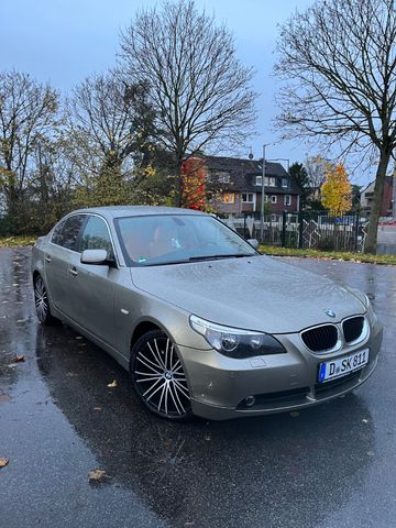 BMW 520i A -