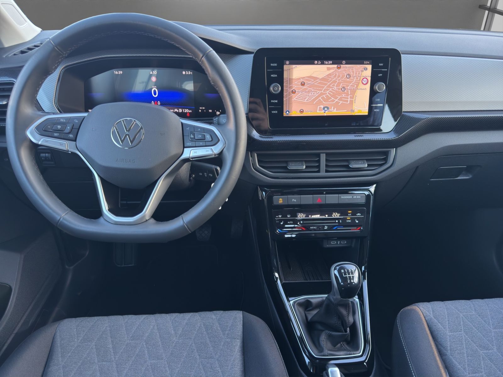 Volkswagen T-Cross - Bild 10