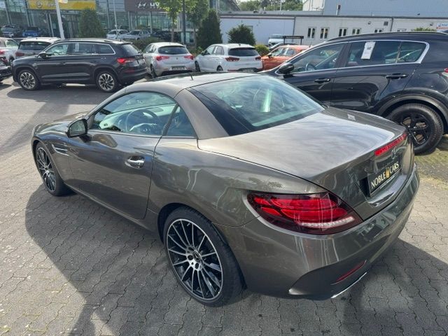 Fahrzeugabbildung Mercedes-Benz SLC 300 AMG Line AIRSCARF MEMORY LED