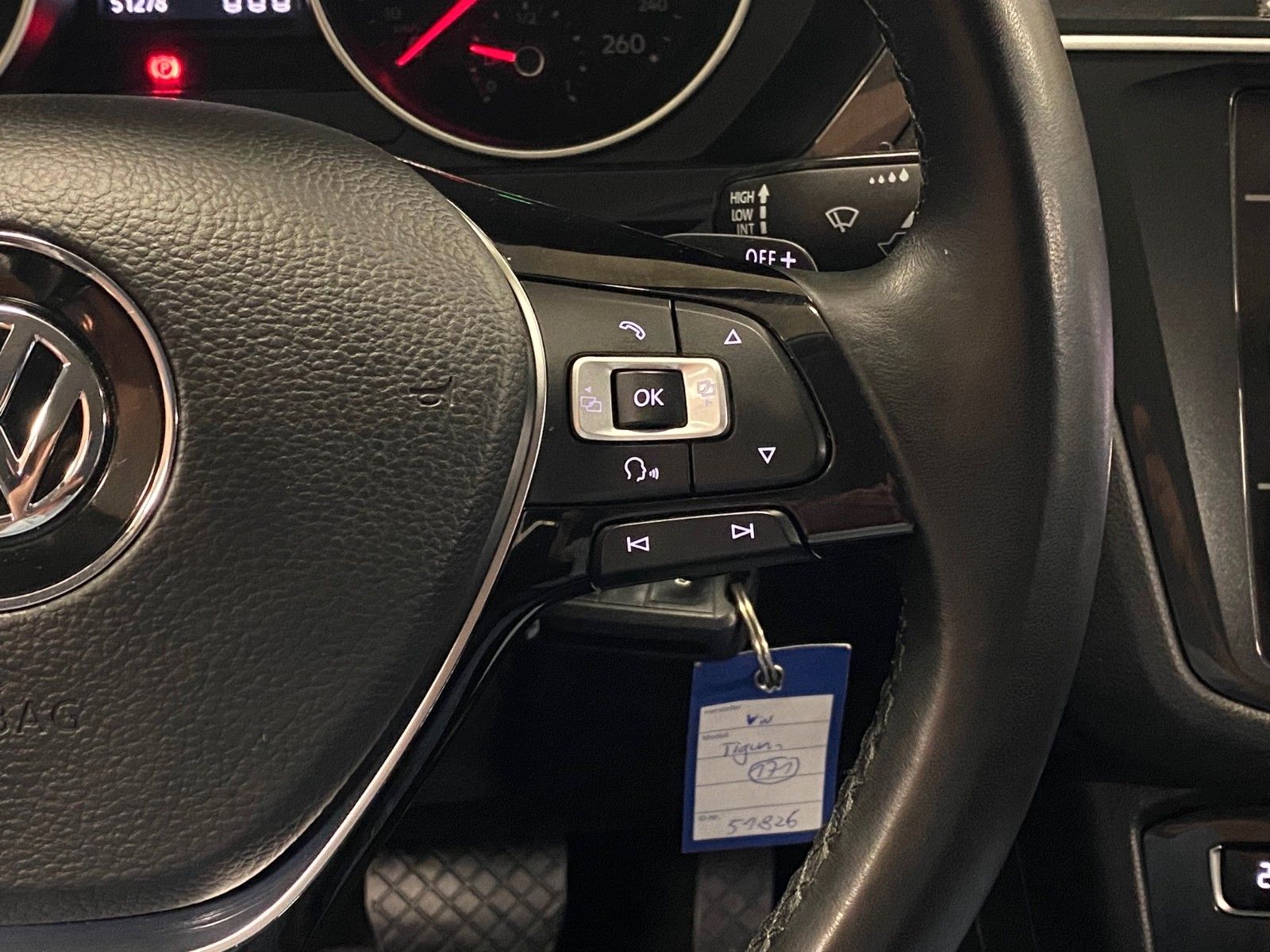 Fahrzeugabbildung Volkswagen Tiguan 1.4 TSI DSG 4MOTION Comfortline+ACC+AHK++