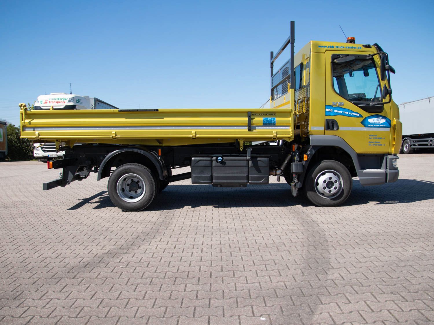 Fahrzeugabbildung DAF XB 230 7,5t Meiller Kipper