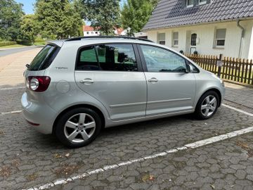 Volkswagen Golf - 11