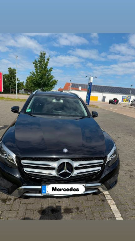 Image of Mercedes-Benz GLC 220