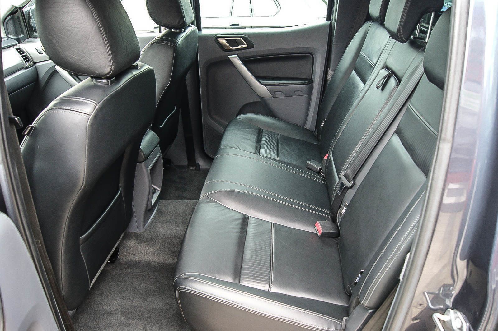 Fahrzeugabbildung Ford Ranger Limited 2.2 Doka 4x4 HARDTOP OFFROAD AHZV