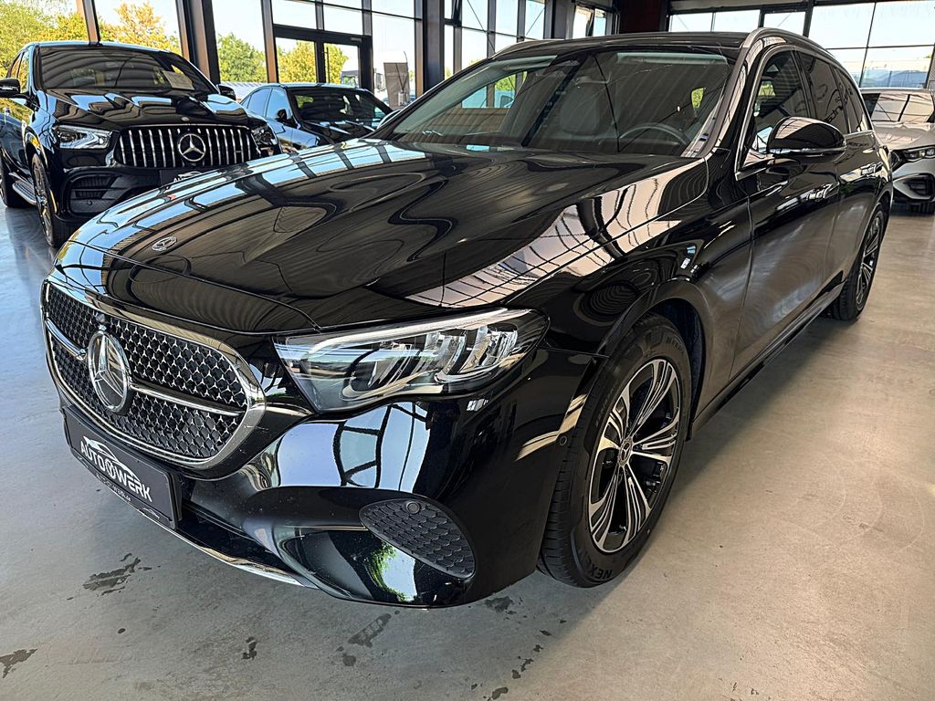 Image of Mercedes-Benz E 220