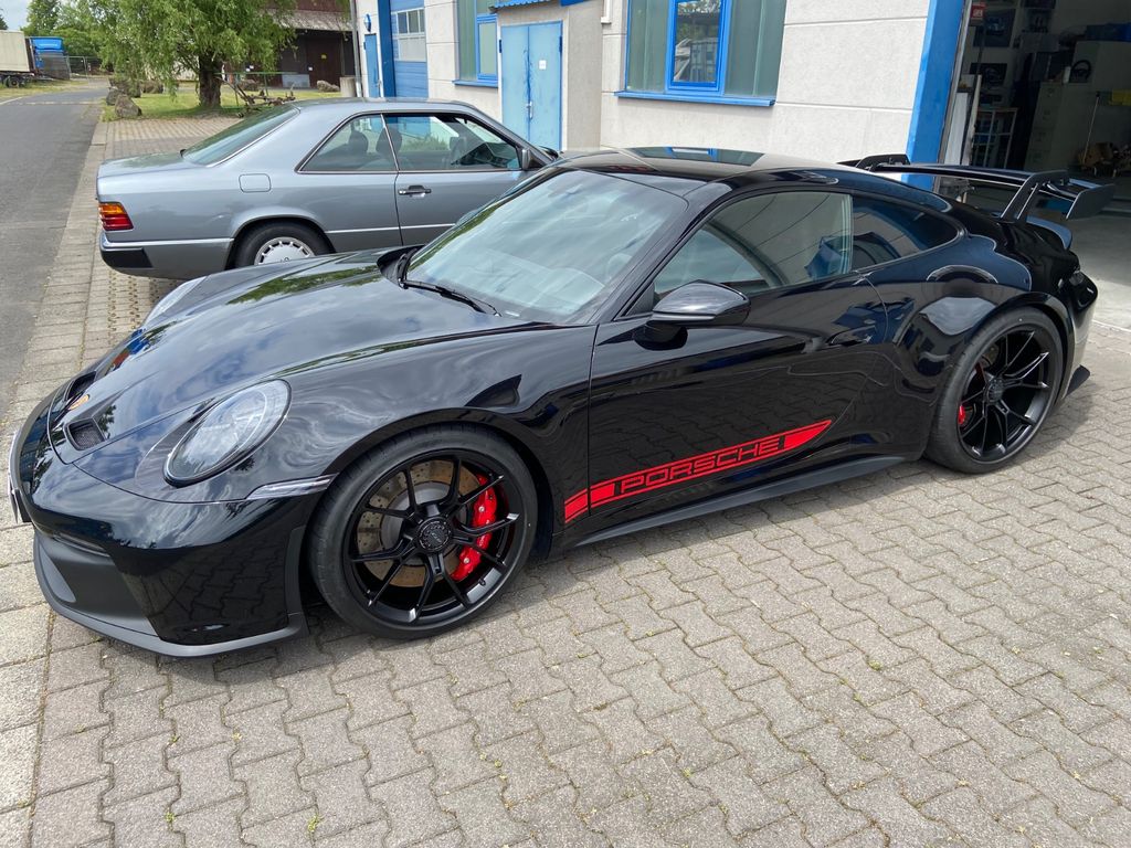 Image of Porsche 992