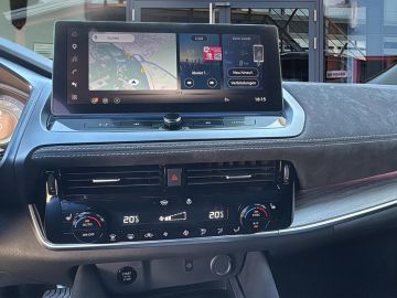Nissan Qashqai Tekna°Premium Paket°HUD*Pano*Navi*Leder*
