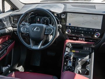 Lexus NX 450h - 12