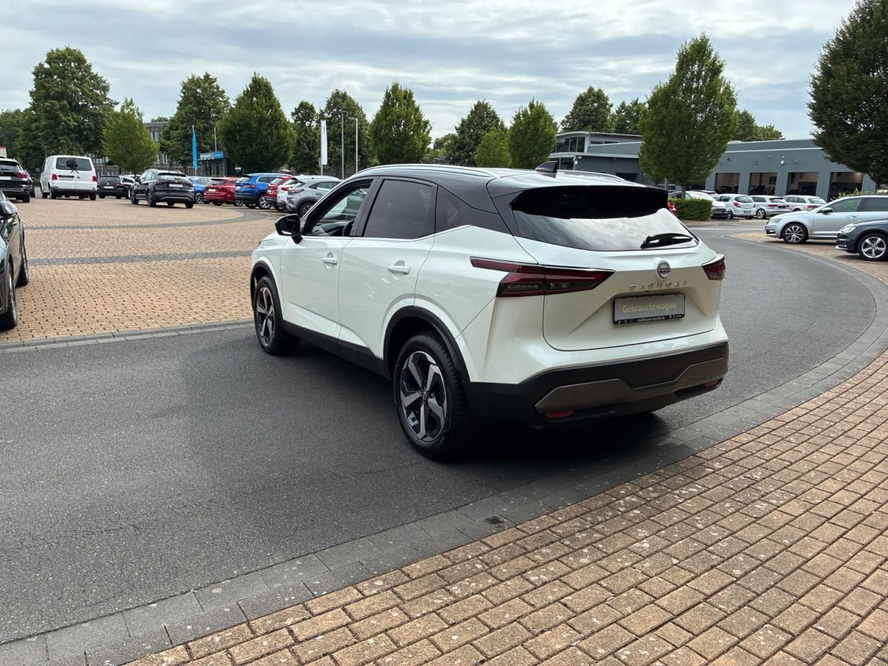 Nissan Qashqai 1.3 DIG-T N-Connecta+360+ACC+LED+APP+KEY