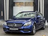 Mercedes-Benz C 220 D Avantgarde LED Comand Kamera AHK Ambient - mit Diesel-Antrieb: Blau, Teilleder, Kombi