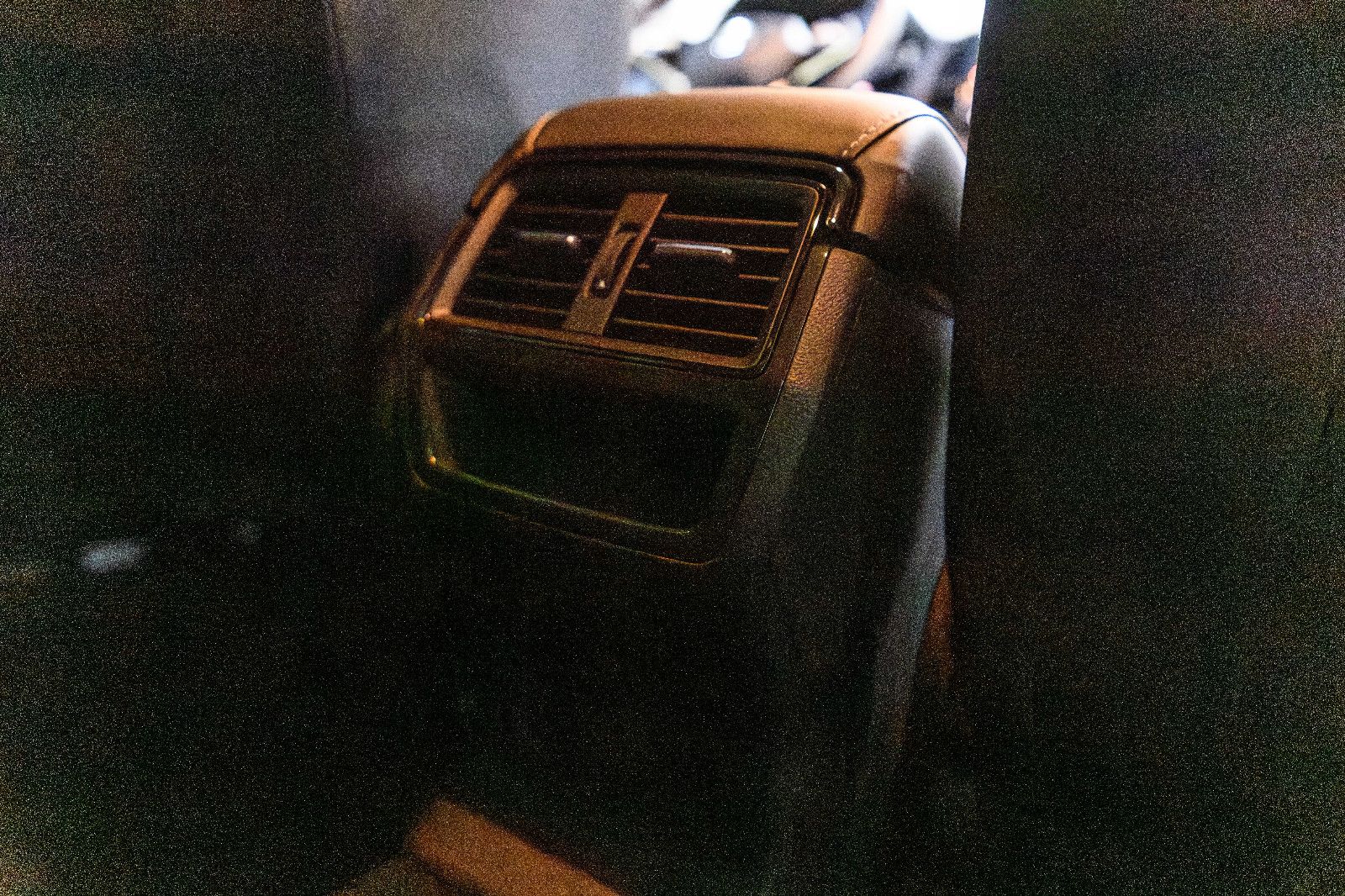 Fahrzeugabbildung SKODA Karoq Selection