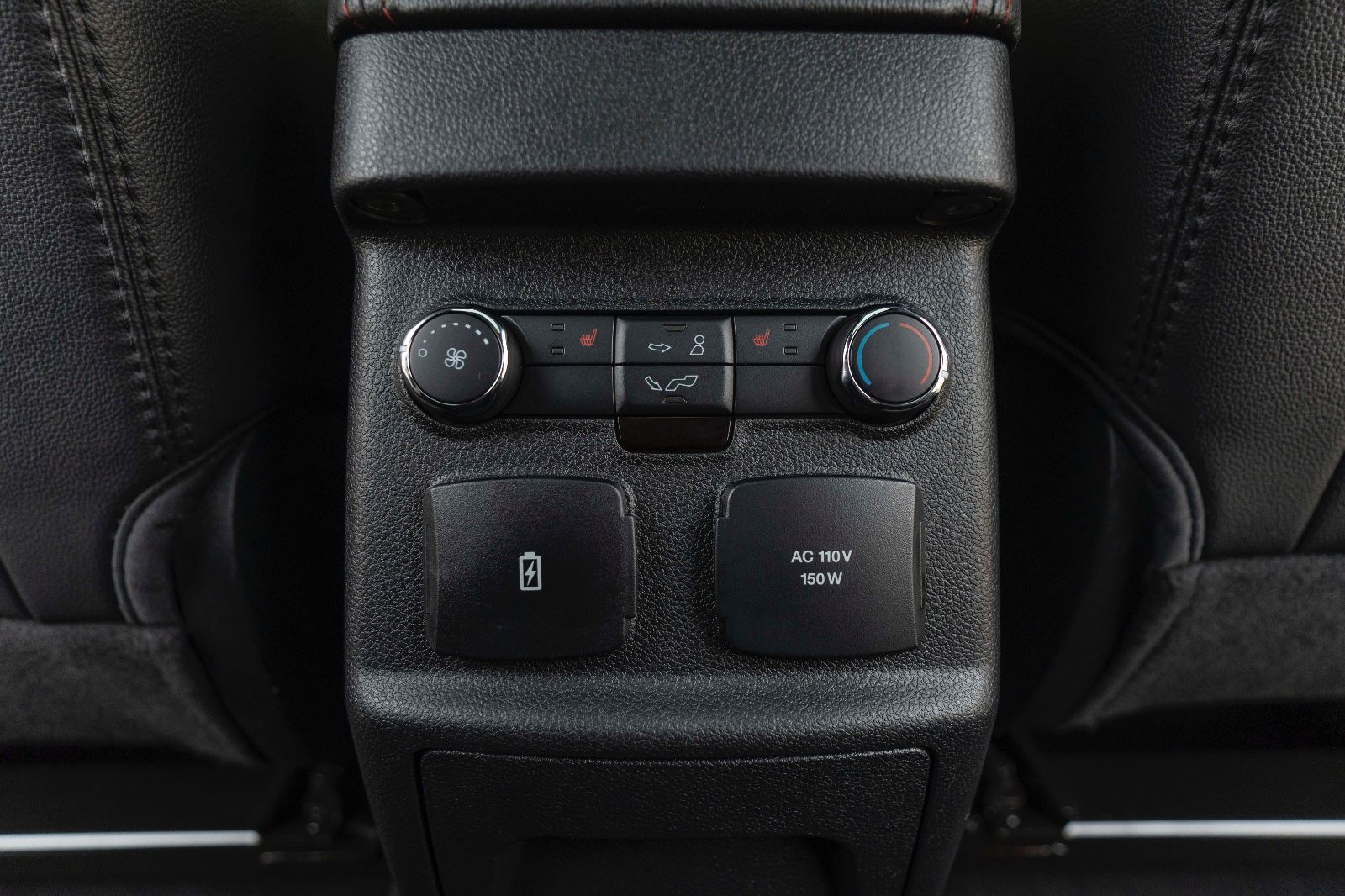 Fahrzeugabbildung Ford Explorer 3,5l 4x4 Sport KAM 6SITZER M+S ACC AHK