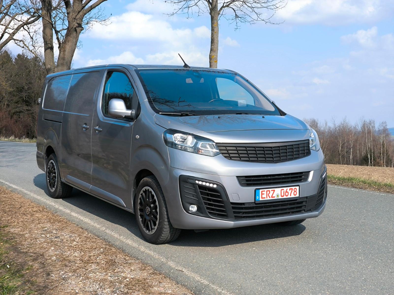 Opel Vivaro Kasten L3H1 L Klima AHK DAb Navi Kamera