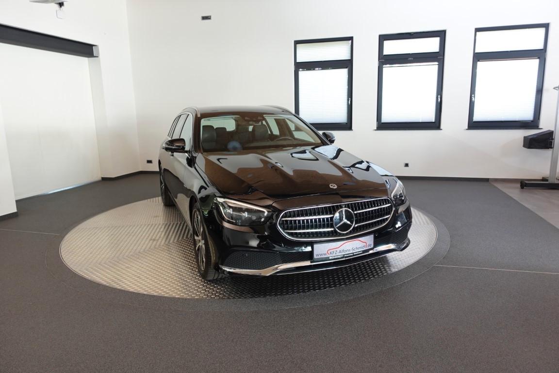 Mercedes-Benz E 300  e  T-Modell * Avantgarde * 360° Kamera*