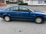 Volkswagen Passat - Volkswagen Passat aus 2002 mit Diesel-Antrieb