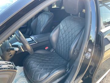Fahrzeugabbildung Mercedes-Benz S 580 e Lang AMG Pano Burmester HUD Leder uvm.