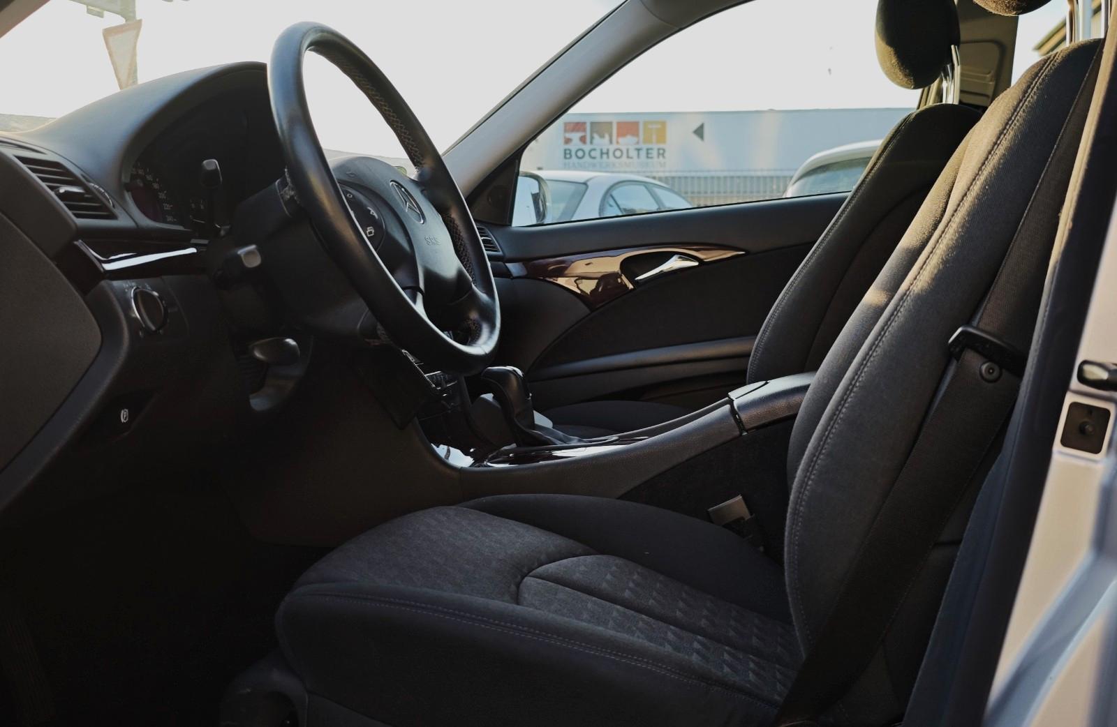 Mercedes-Benz E 220 CDI Rentner/AHK/Klima/Garagenfahrzeug