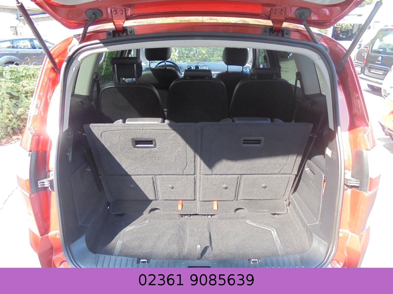 Fahrzeugabbildung Ford S-Max 2,3Titanium  Automatik/Klimaaut./7 Sitzer/