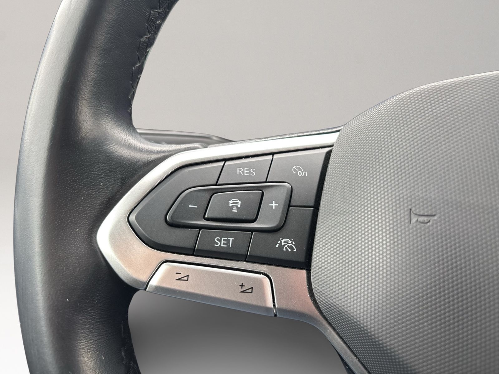 T-Roc 1.5 TSI Life, IQ.Drive, Navi, ACC, LED DSG