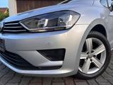Volkswagen Golf Sportsvan VII*2.Hand*Scheckheft*PDC*Automa. - Volkswagen Golf mit Diesel-Antrieb: Van