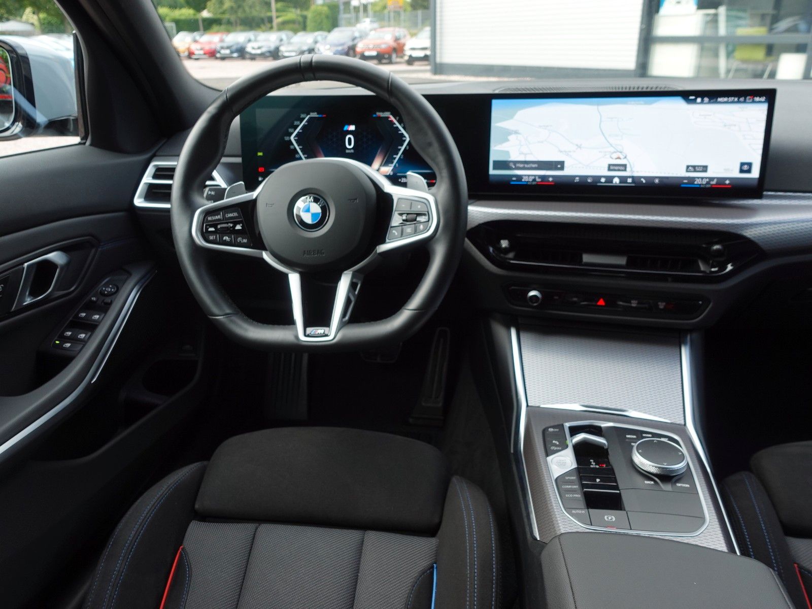 Fahrzeugabbildung BMW 318i Touring A M Sportpaket LMR19"/LED/Navi/Keyl