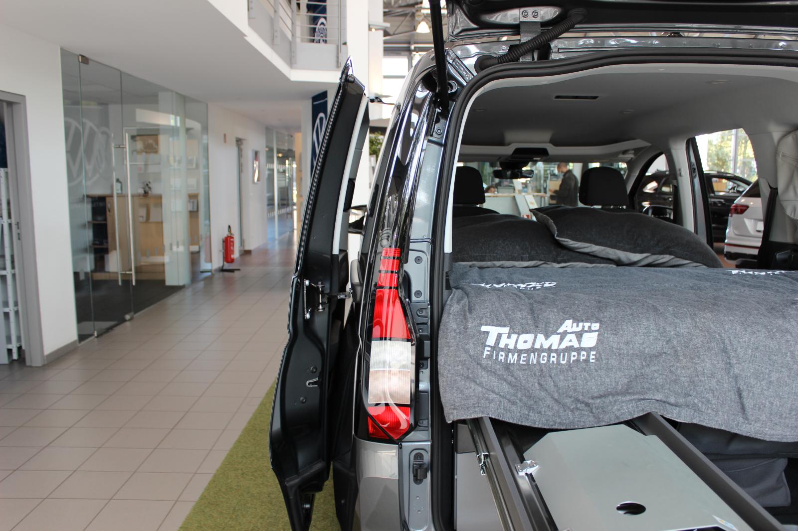 showroom-image-bottom