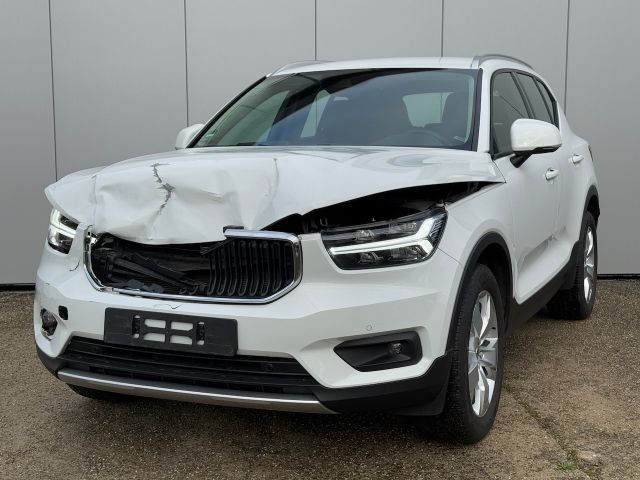 Volvo XC40 T3 Momentum Pro *AUTOM.*NAVI*LED*AHK*