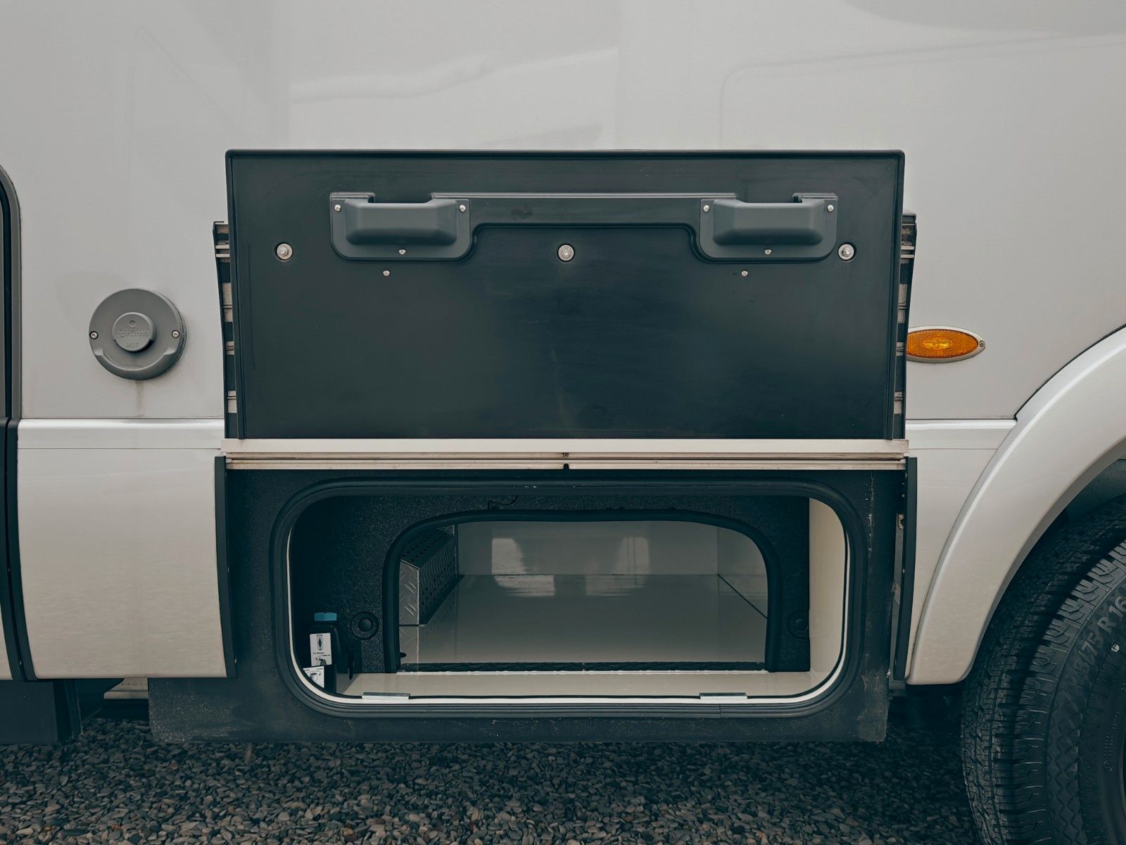 Fahrzeugabbildung HYMER / ERIBA / HYMERCAR B-KLASSE MC T 680 - AUS ERSTBESITZ