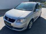 Volkswagen Touran United 1,9Tdi 7 Sitzer Navi Pdc Shz - Volkswagen Touran mit Diesel-Antrieb: Kleinbus, 1.9