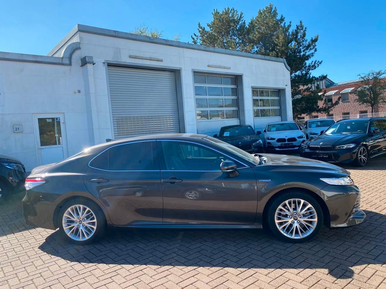Toyota Camry Hybrid Executive Scheckheft 1.Hand