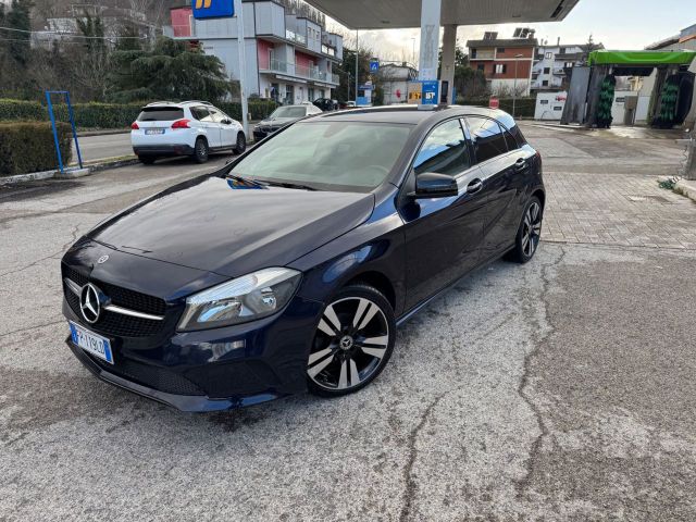 Mercedes-Benz Mercedes-benz A 180 d Premium NIGHT EDITION